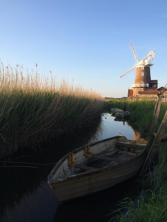 Old Town Hall House Cley next the Sea Exterior photo